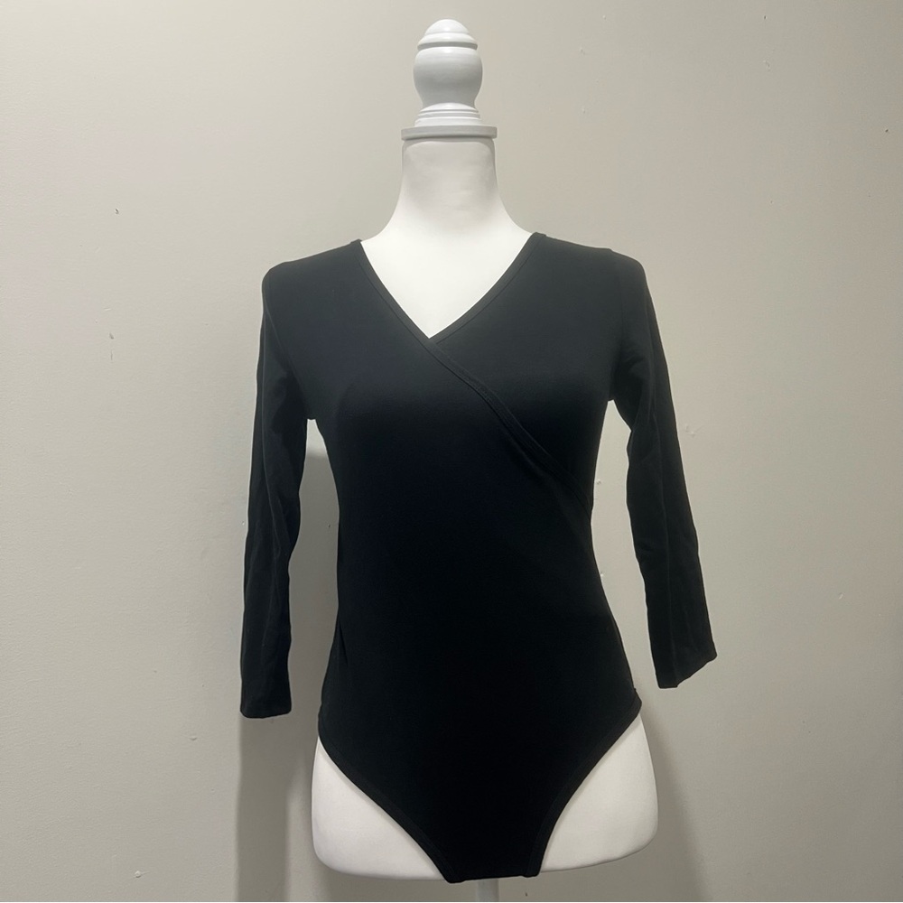 🖤NWT 3/4 Long sleeve crossover cotton bodysuit S,M